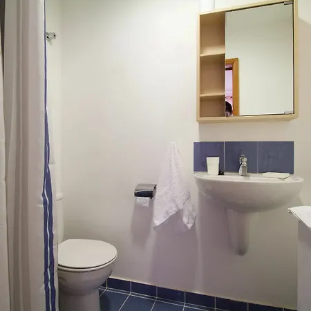 Apartment Rosamar A Metros De La Playa Wifi Gratis 204 By Lightbooking